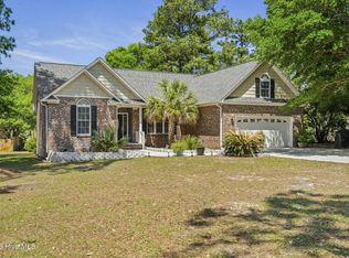 215 Star Hill Dr, Cape Carteret, NC 28584
