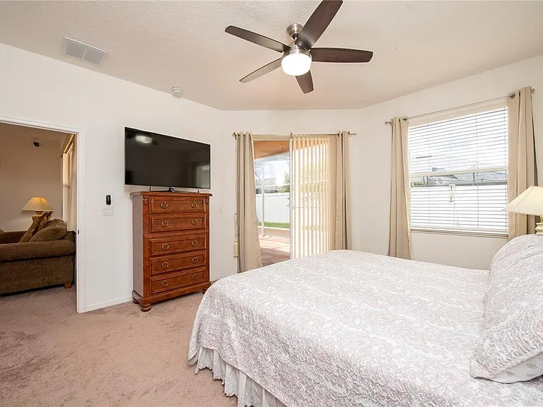 2920 Willow Creek Ln — Photo 75