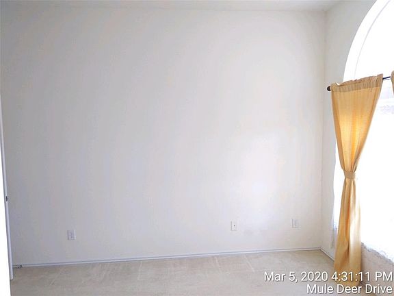 4th image of 1301 Mule Deer Dr