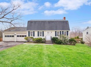 81 South St, Cromwell, CT 06416