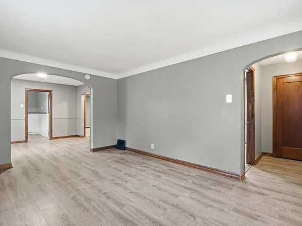 249 S Hartnett Ave, Saint Louis, MO 63135