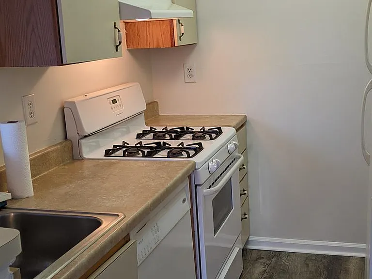 282 Cozzens Ct — Photo 7