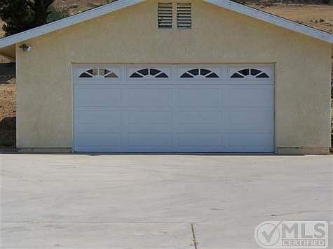 5th image of 7090 Magnolia Ave