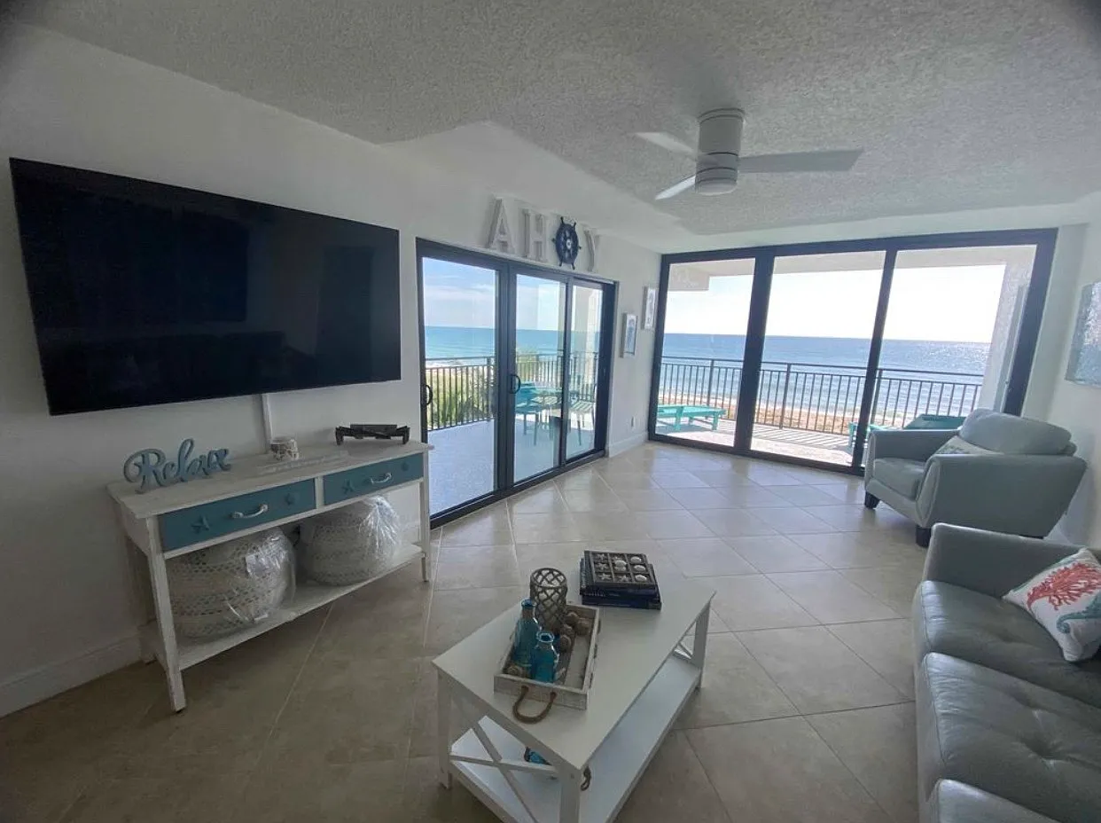 1010002 S Ocean Dr — Photo 3