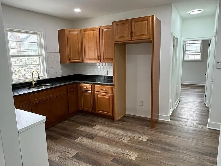 5061 N 9th St #1 — Photo 10