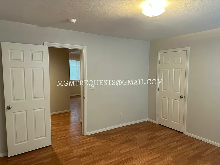 3374 Lime St #1/2 — Photo 8