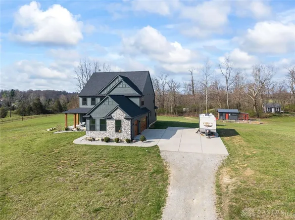 2425 Middleboro Rd, Clarksville, OH 45113