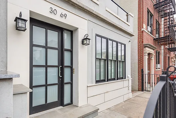 Rented by Amorelli Realty | media 2