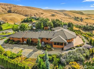 4368 Anna Ln, Wenatchee, WA 98801