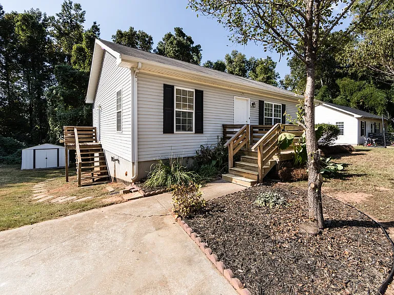 814 King Arthur Dr — Photo 32