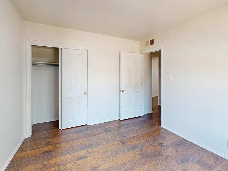 821 Oro Real NE — Photo 18