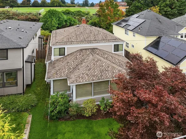 7049 33rd Avenue NE, Seattle, WA 98115