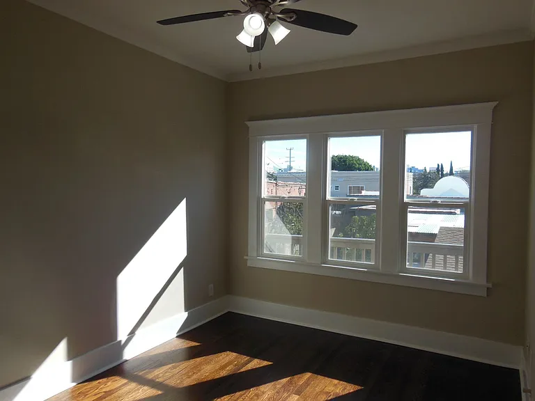 1280 N Ardmore Ave #1282 — Photo 18