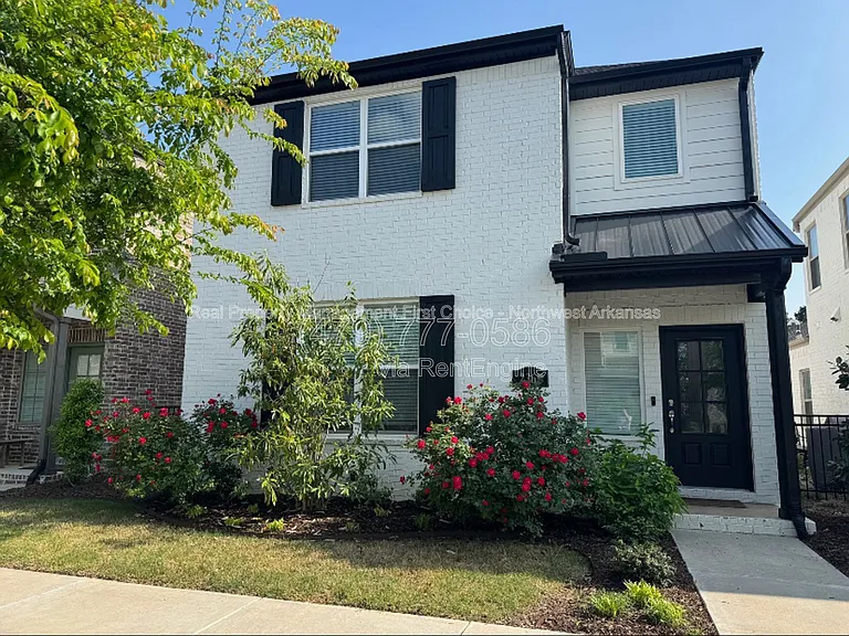 2361 E Frontier Elm Dr — Photo 1