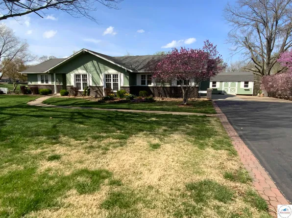 5020 Locust Ln, Sedalia, MO 65301