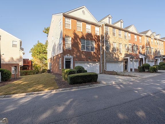 3rd image of 4674 Creekside Villas Way SE