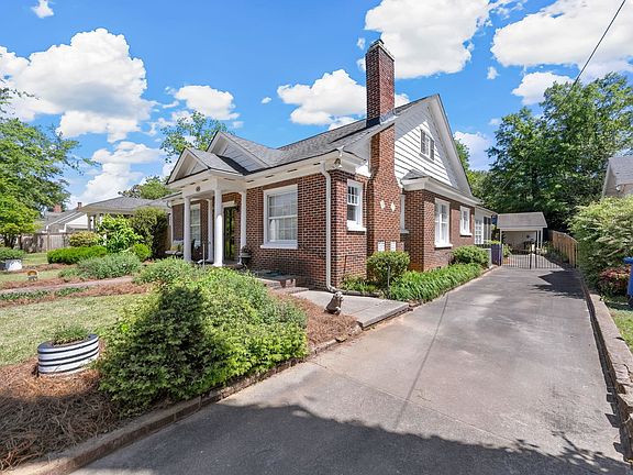 4th image of 483 Pinckney Ct
