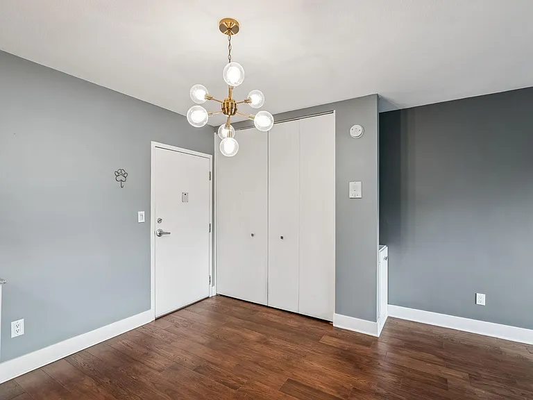 504 W Franklin Ave #2C — Photo 5