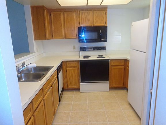 3rd image of 3949 Journey Ct