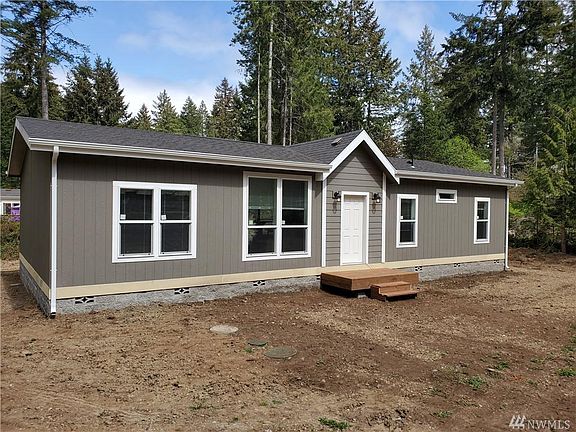 2nd image of 261 E Dartmoor Dr