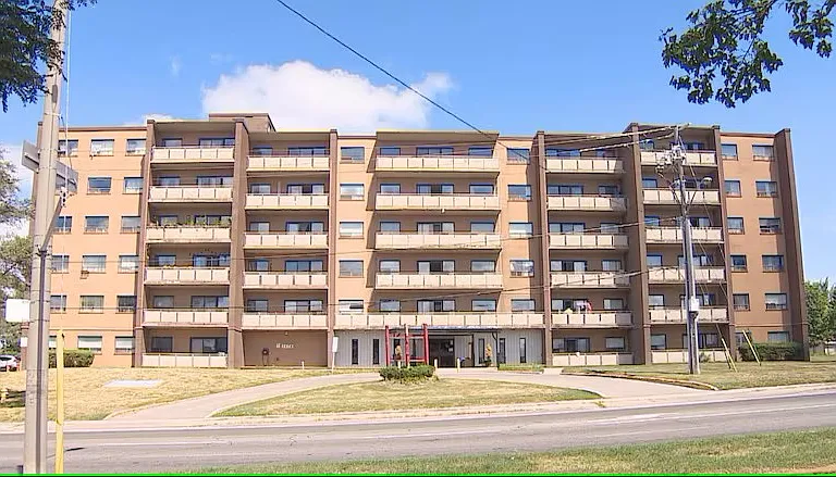 1570 Lawrence Ave W #301 — Photo 11