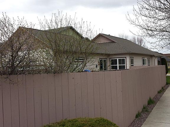 2nd image of 2832 Oshaughnesy St