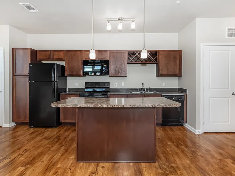 The Landings at Creekside — Photo 4