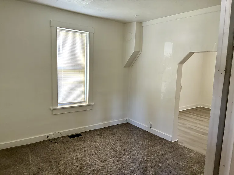 212 14th Ave N #1 — Photo 5