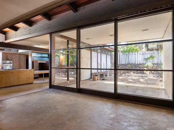 2137 Oahu Ave, Honolulu, HI 96822