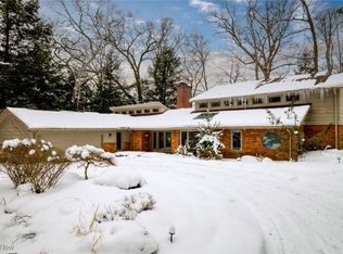 6015 Deer Run Dr, Hunting Valley, OH 44022