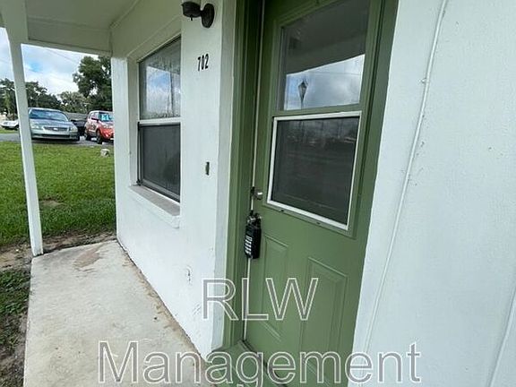 3rd image of 117 N Cherry Ave