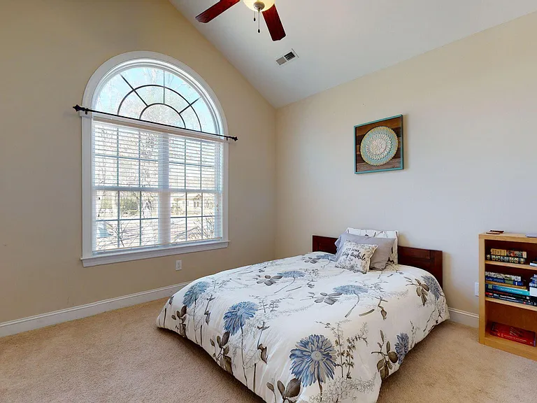 505 Pinehurst Cir — Photo 48