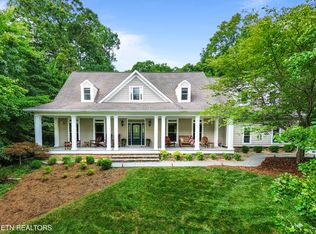 186 Lake Crest Dr, Lenoir City, TN 37772