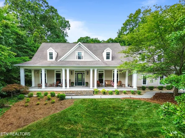 186 Lake Crest Dr, Lenoir City, TN 37772