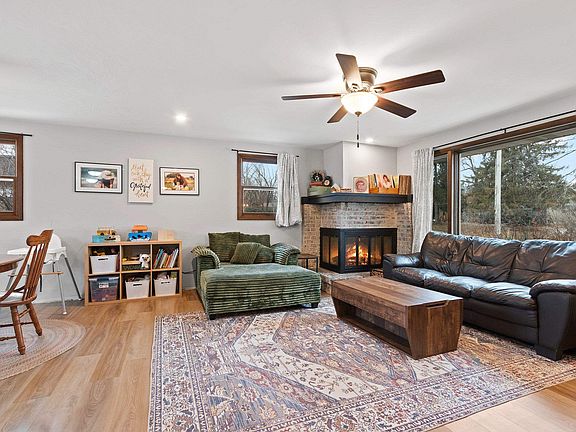 5th image of 1945 Everbreeze Rd