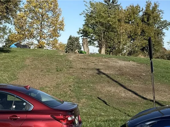 Custer Ave, Pittsburgh, PA 15227