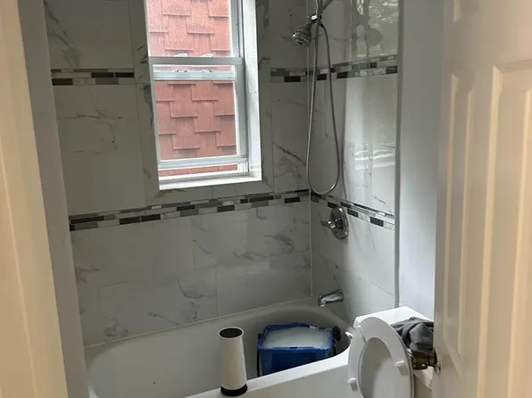 9 Vroom Street image 12 of 17