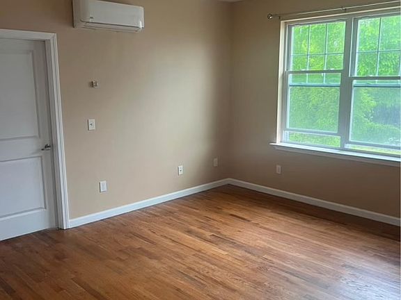 2nd image of 217-219 Fairmount Ave #3