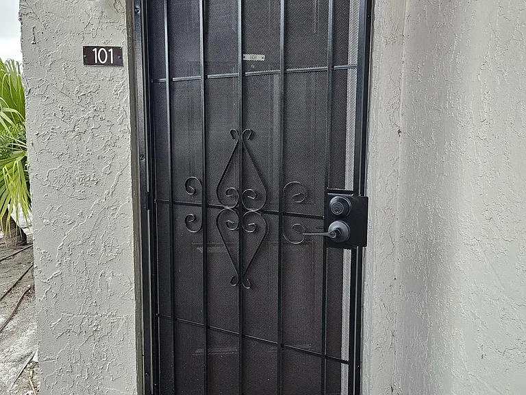 9013 Tudor Dr #G101 — Photo 12