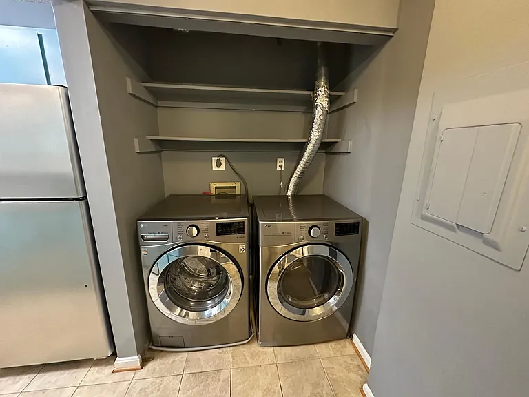 Large Washer/Dryer