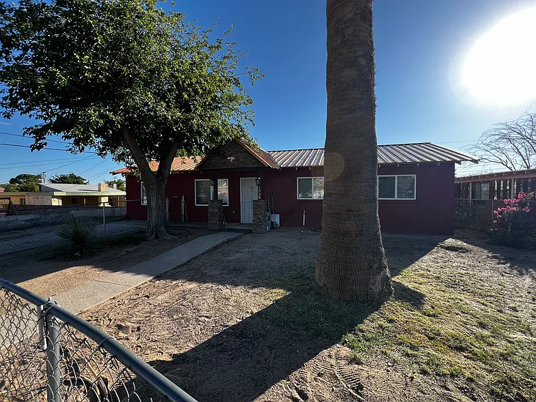 1030 Joy Ln — Photo 6