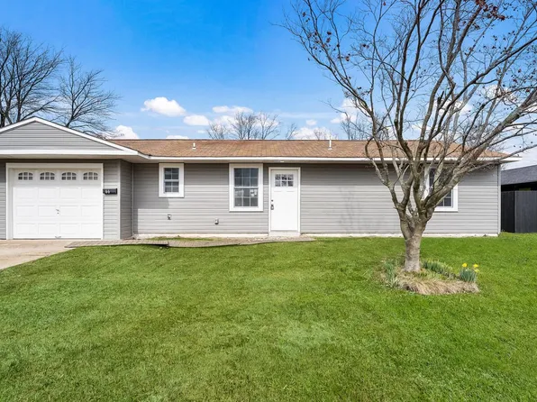 66 Blue Spruce Ln, Levittown, PA 19054