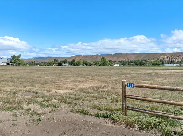 701 Thorp Landing Lane, Thorp, WA 98946