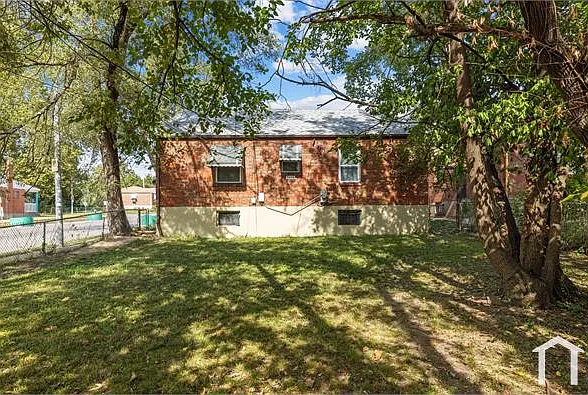 6176 Sherry Ave — Photo 27