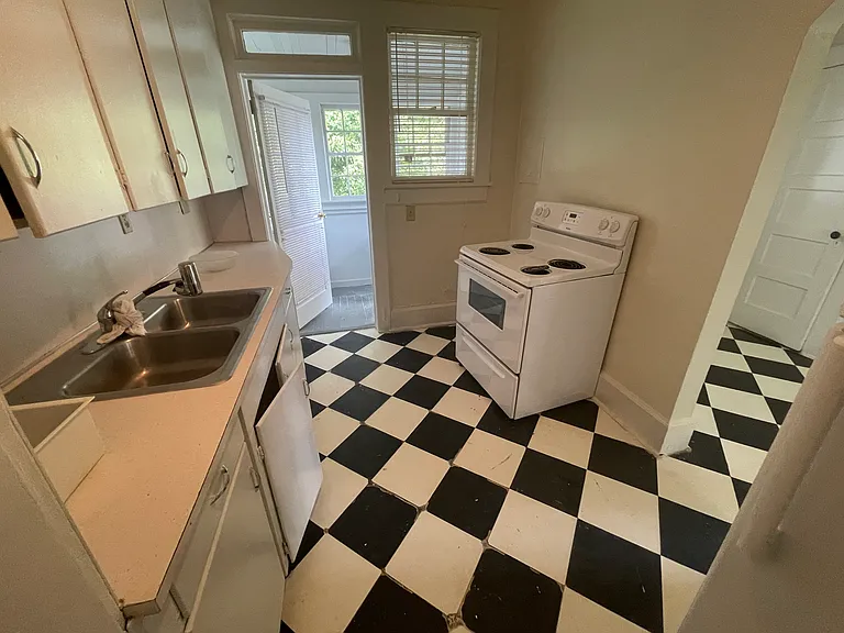 604 Waccamaw Avenue — Photo 8