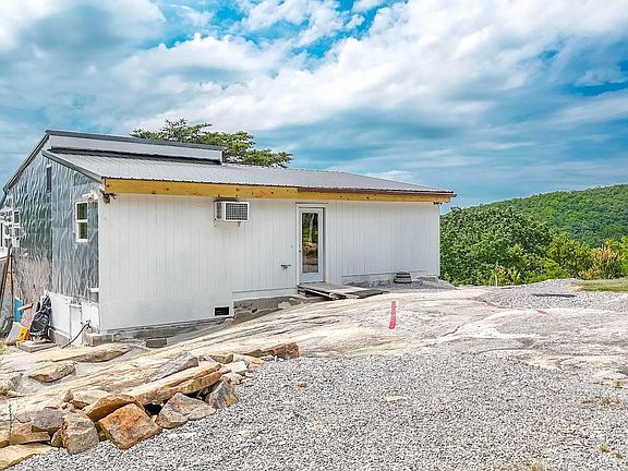 5th image of 1407 Holloway Ridge Rd