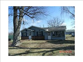 1684 Robin Ct photo 1