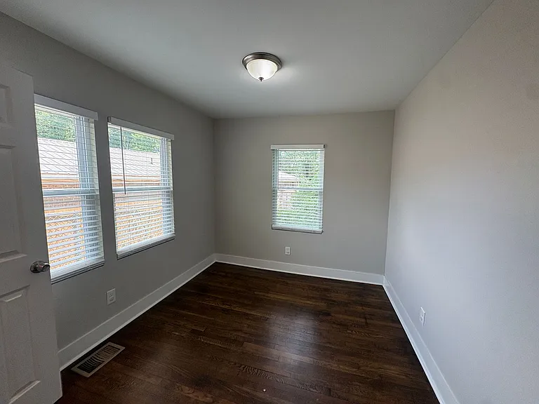 21 Fortner Ave — Photo 7