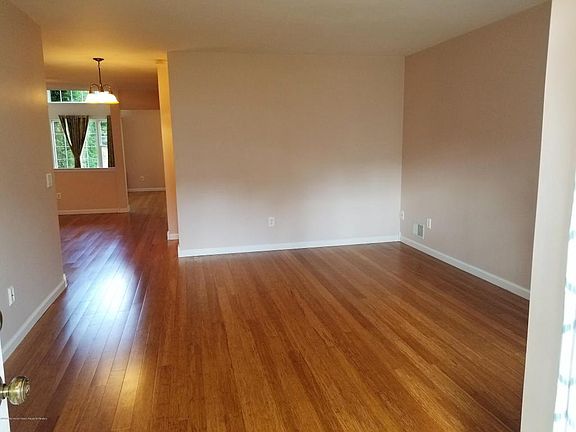 2nd image of 2804 Jockey Hollow Dr