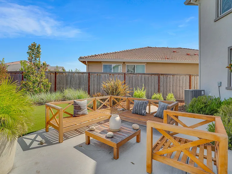 Osprey Dr — Photo 35